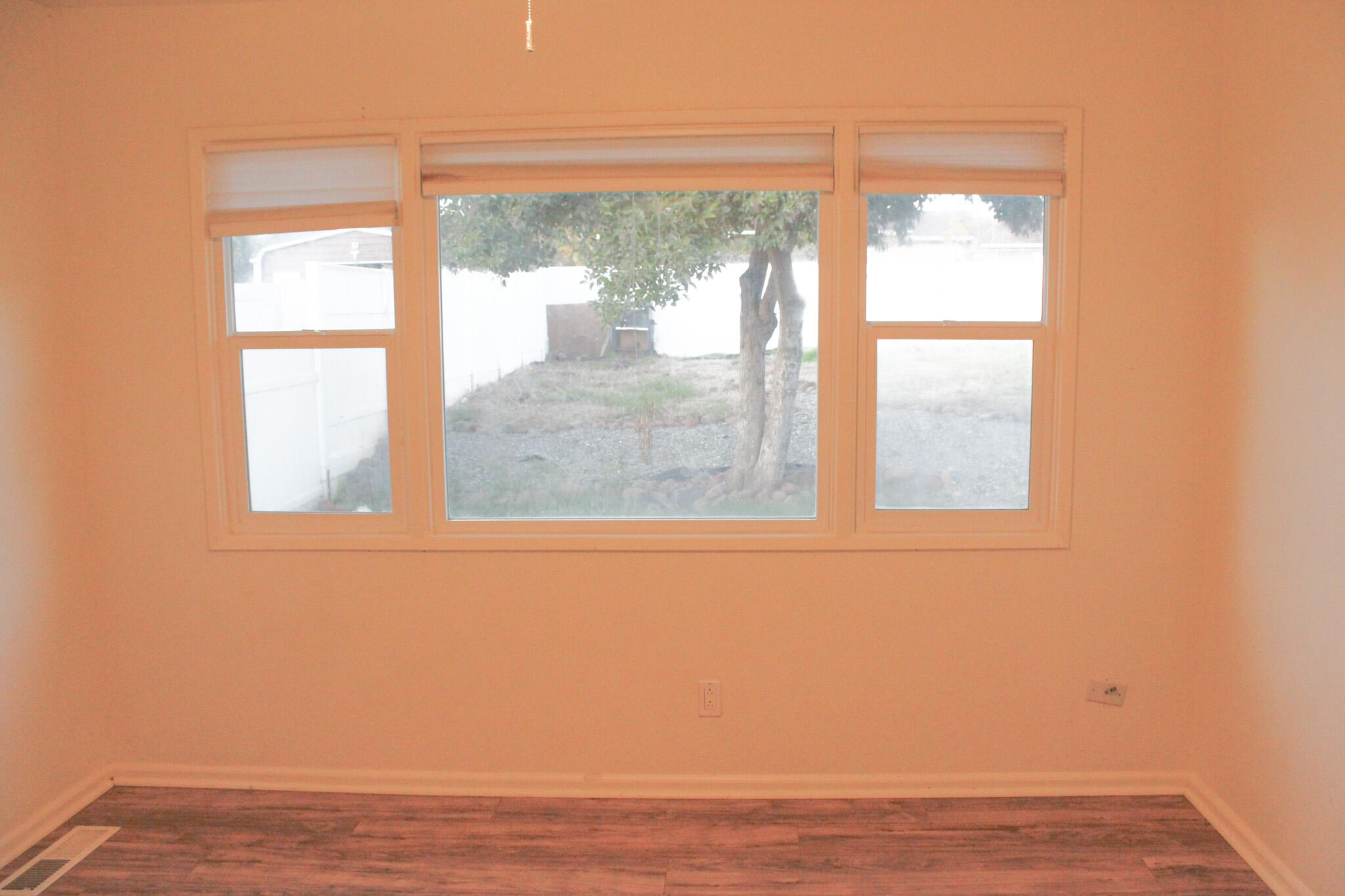 1710 Luning Street Red Bluff, CA 96080 - Photo 7 of 32 IMG_2912