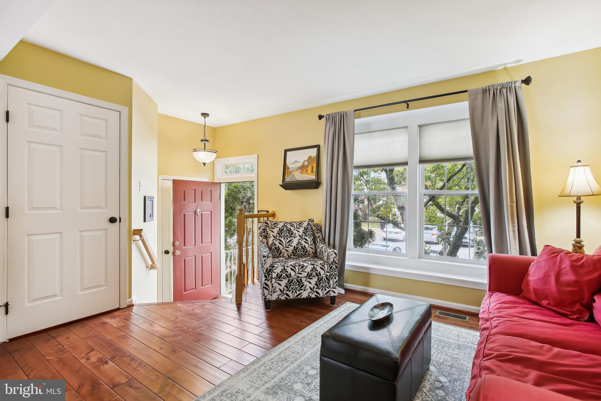 6379 Stagg Court Springfield, VA 22150 - Photo 4 of 51