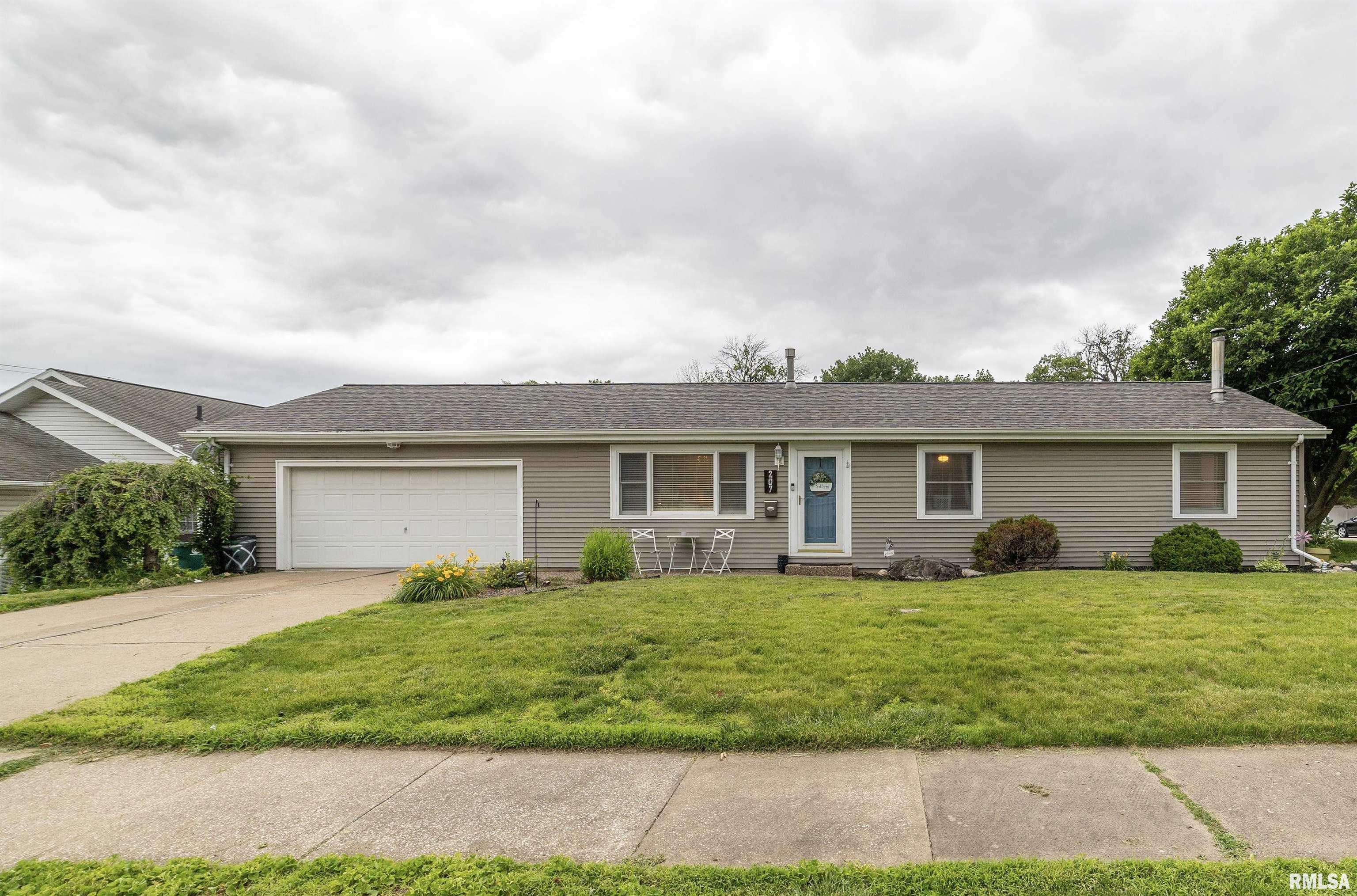 207 North 25th Street Quincy, IL 62301 - Photo 1 of 23