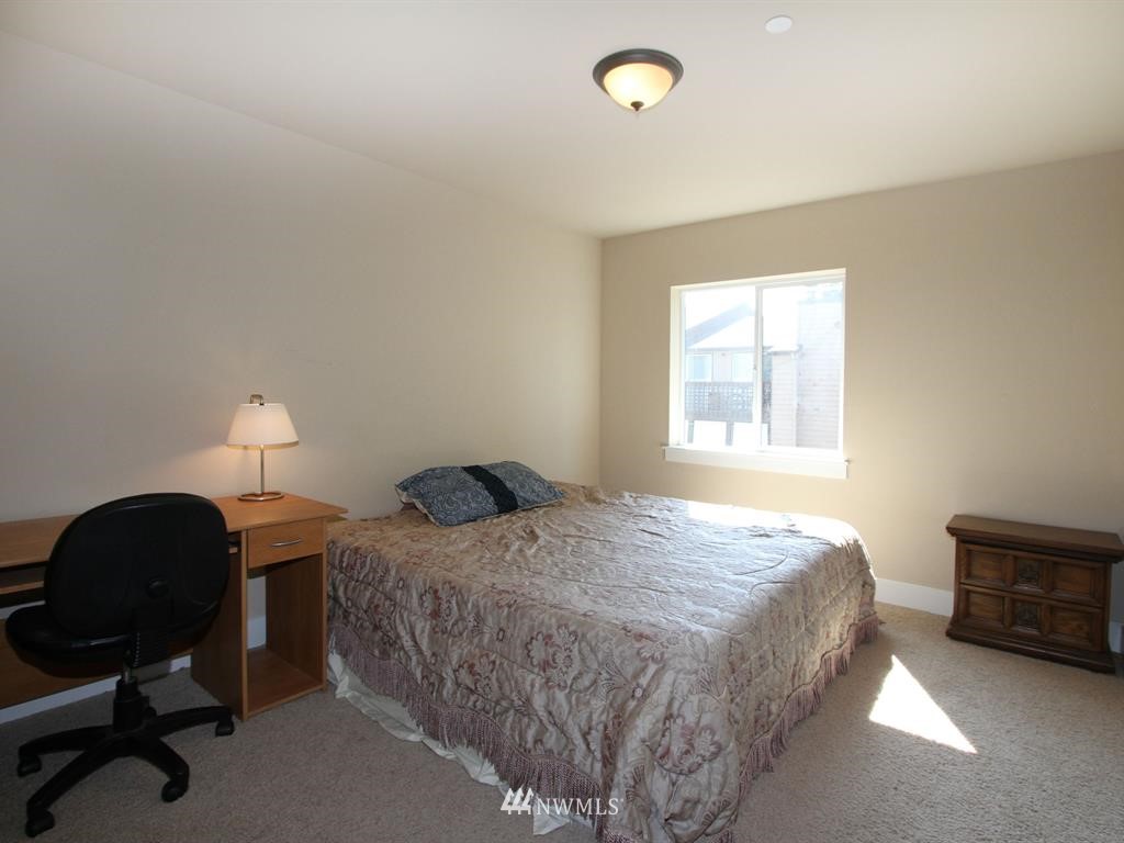 1365 Northeast 14th Street Renton, WA 98059 - Photo 15 of 23 Gallery Image 15