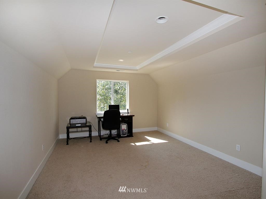 1365 Northeast 14th Street Renton, WA 98059 - Photo 17 of 23 Gallery Image 17