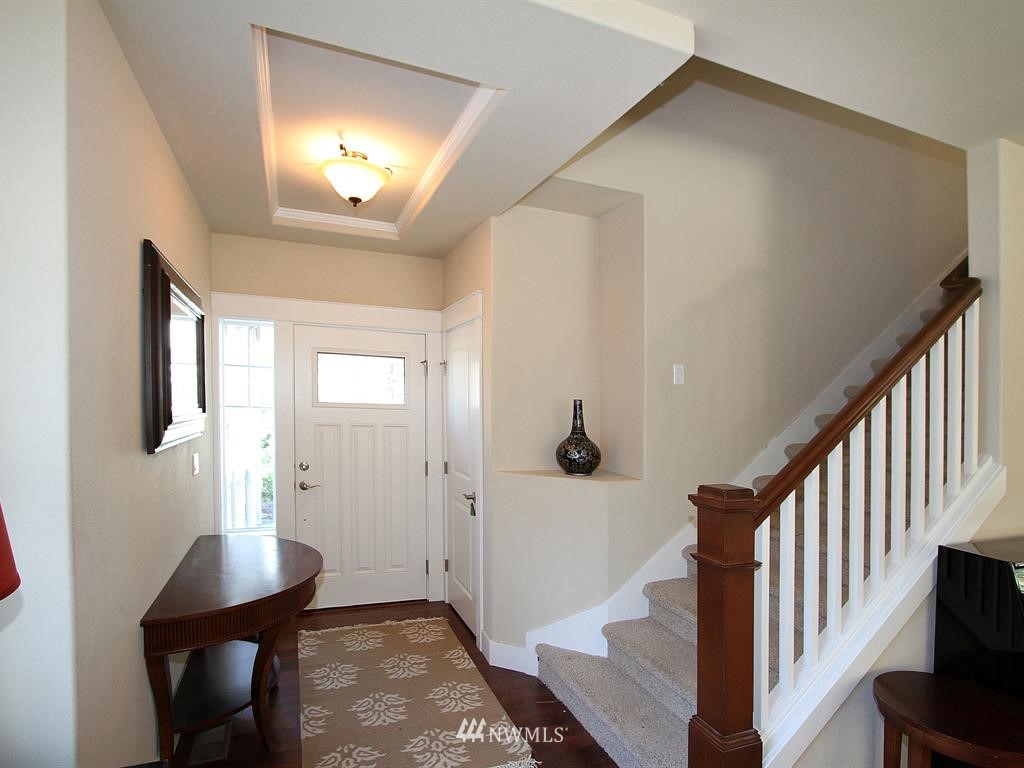 1365 Northeast 14th Street Renton, WA 98059 - Photo 3 of 23 Gallery Image 3