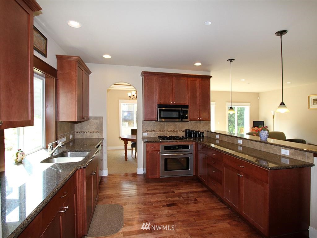 1365 Northeast 14th Street Renton, WA 98059 - Photo 5 of 23 Gallery Image 5