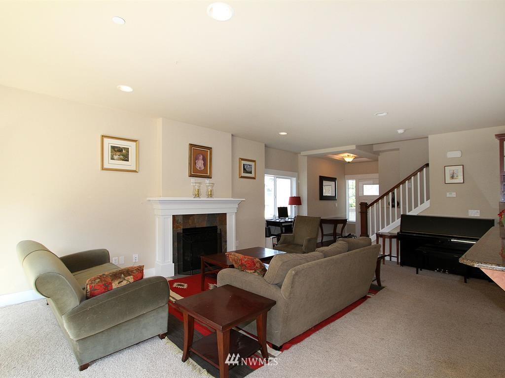 1365 Northeast 14th Street Renton, WA 98059 - Photo 7 of 23 Gallery Image 7