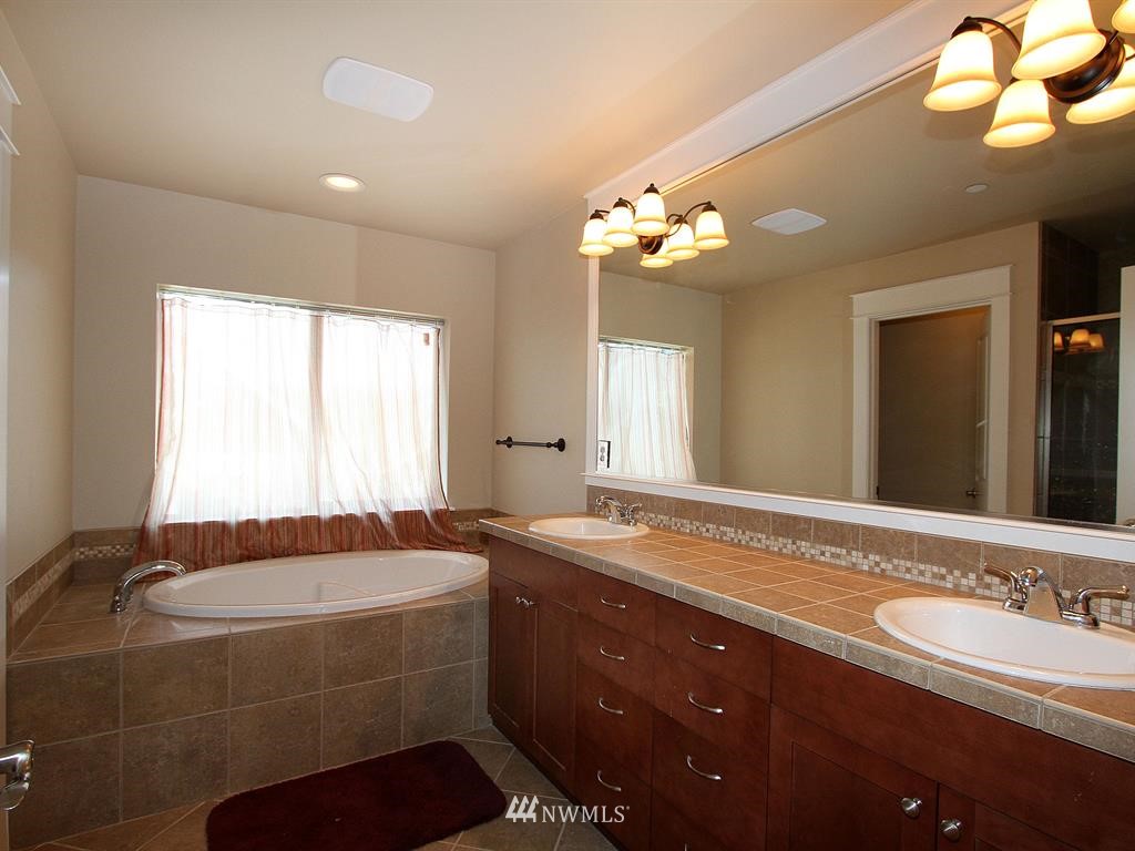 1365 Northeast 14th Street Renton, WA 98059 - Photo 9 of 23 Gallery Image 9