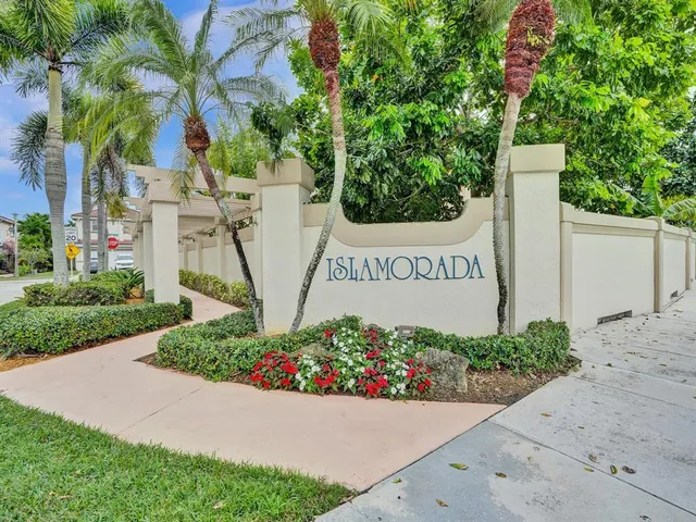 $569,900 | 3099 West Buena Vista Drive, Margate, FL 33063