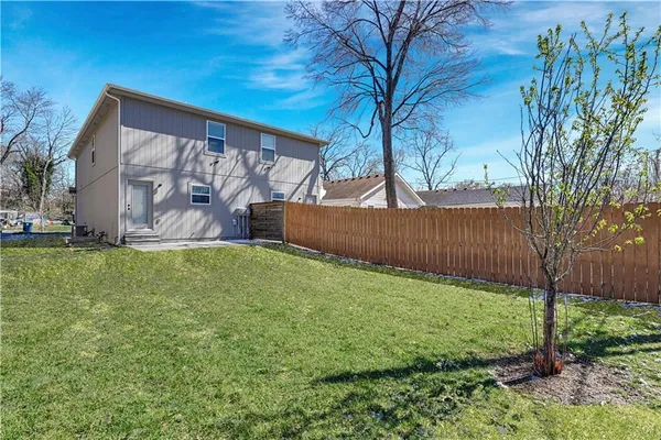 $335,000 | 3336 Tracy Avenue, Kansas City, MO 64109