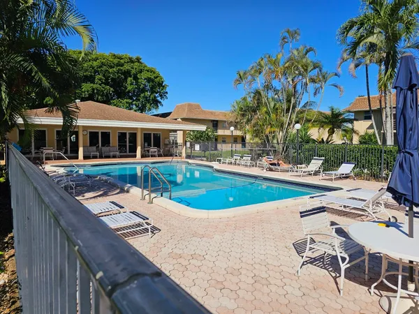 $2,100 | 1301 Northwest 12th Avenue, Unit 415A, Boca Raton, FL 33486