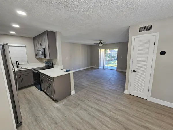 $2,100 | 1301 Northwest 12th Avenue, Unit 415A, Boca Raton, FL 33486