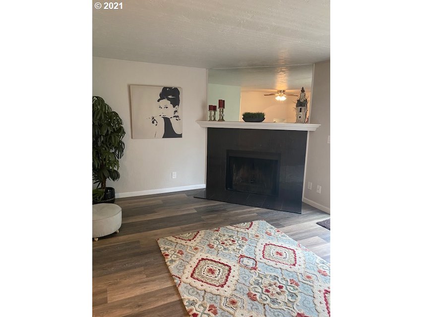 1492 Fetters Loop Eugene, OR 97402 - Photo 11 of 24 Gallery Image 11