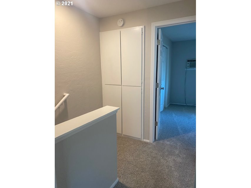 1492 Fetters Loop Eugene, OR 97402 - Photo 14 of 24 Gallery Image 14
