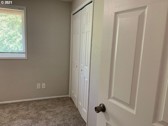 1492 Fetters Loop Eugene, OR 97402 - Photo 18 of 24 Gallery Image 18