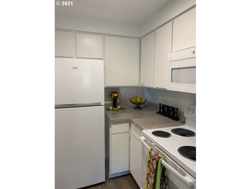1492 Fetters Loop Eugene, OR 97402 - Photo 7 of 24 Gallery Image 7