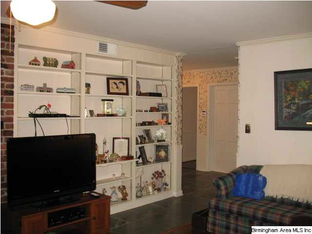509 Hillyer High Road Anniston, AL 36207 - Photo 14 of 32