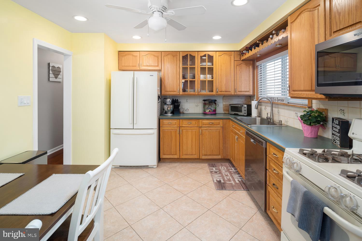 60 Albemarle Road Trenton, NJ 08690 - Photo 8 of 24 Gallery Image 8