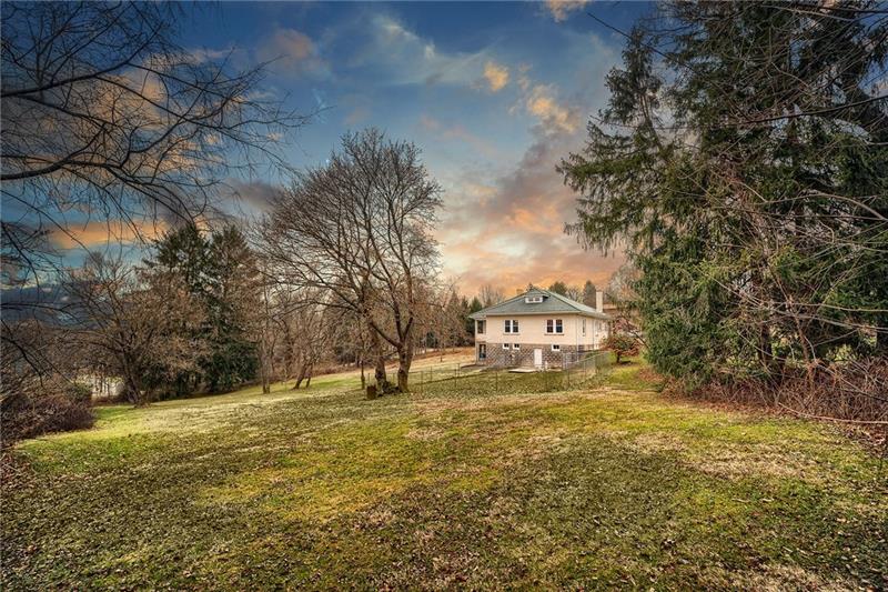 300 Forest Grove Road Coraopolis, PA 15108 - Photo 3 of 25 Over 1.3 acres!