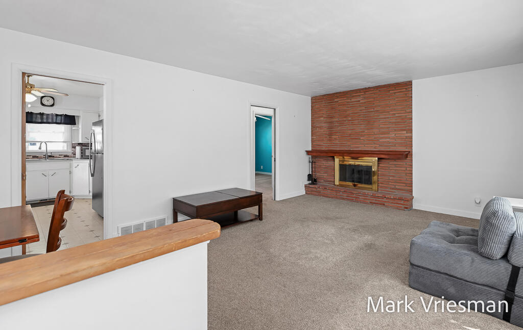 3125 Coolidge Road Muskegon, MI 49441 - Photo 4 of 46 3125CoolidgeRd-18LoRes