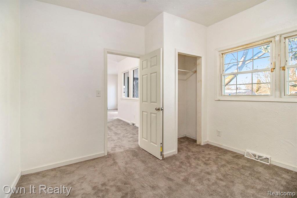 20907 Wick Road Taylor, MI 48180 - Photo 14 of 25