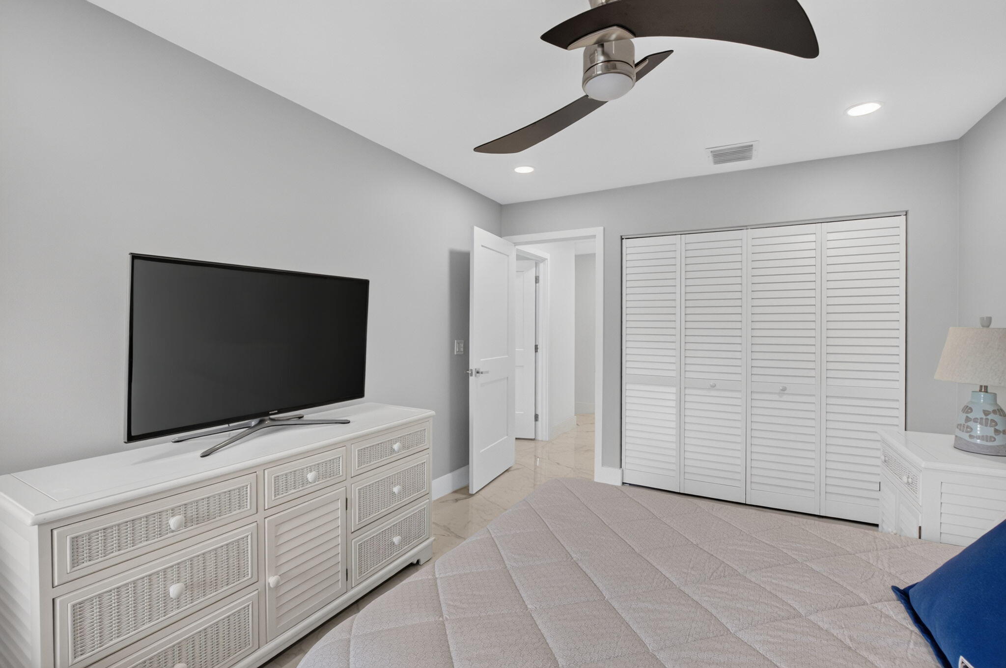 7082 Northwest 3rd Avenue Boca Raton, FL 33487 - Photo 33 of 69 32-web-or-mls-DSC_1445