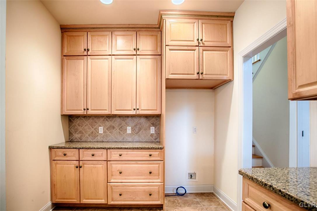 4261 Helms Road Hellertown, PA 18055 - Photo 13 of 47
