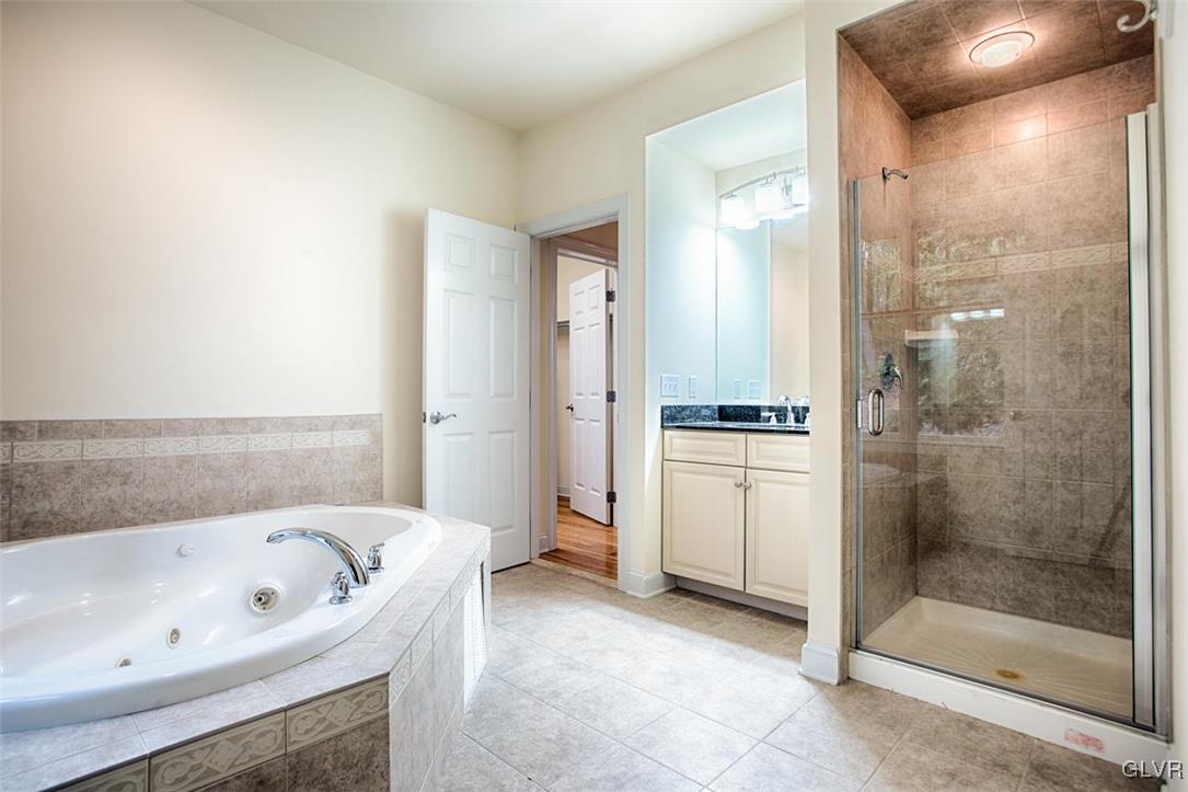 4261 Helms Road Hellertown, PA 18055 - Photo 16 of 47