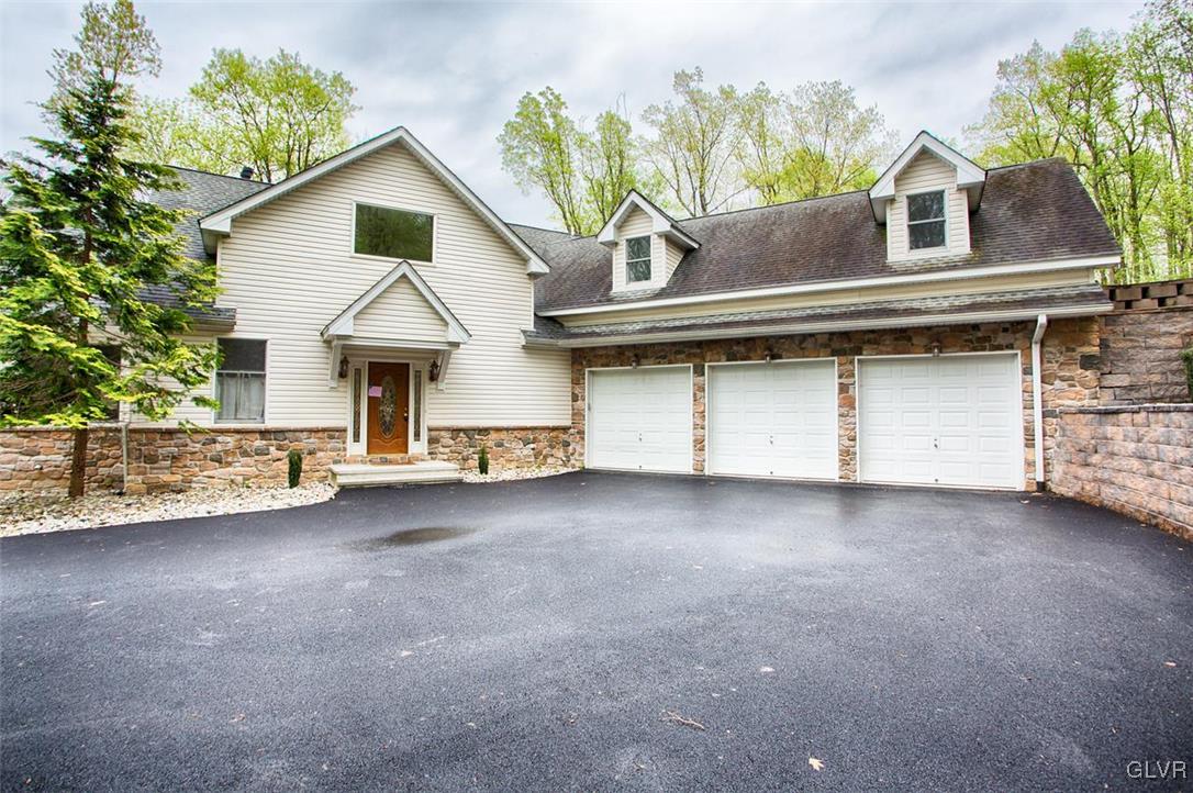 4261 Helms Road Hellertown, PA 18055 - Photo 2 of 47