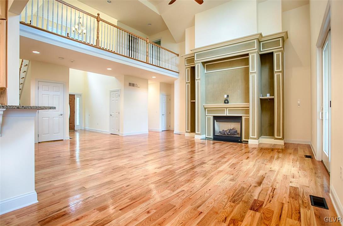 4261 Helms Road Hellertown, PA 18055 - Photo 4 of 47