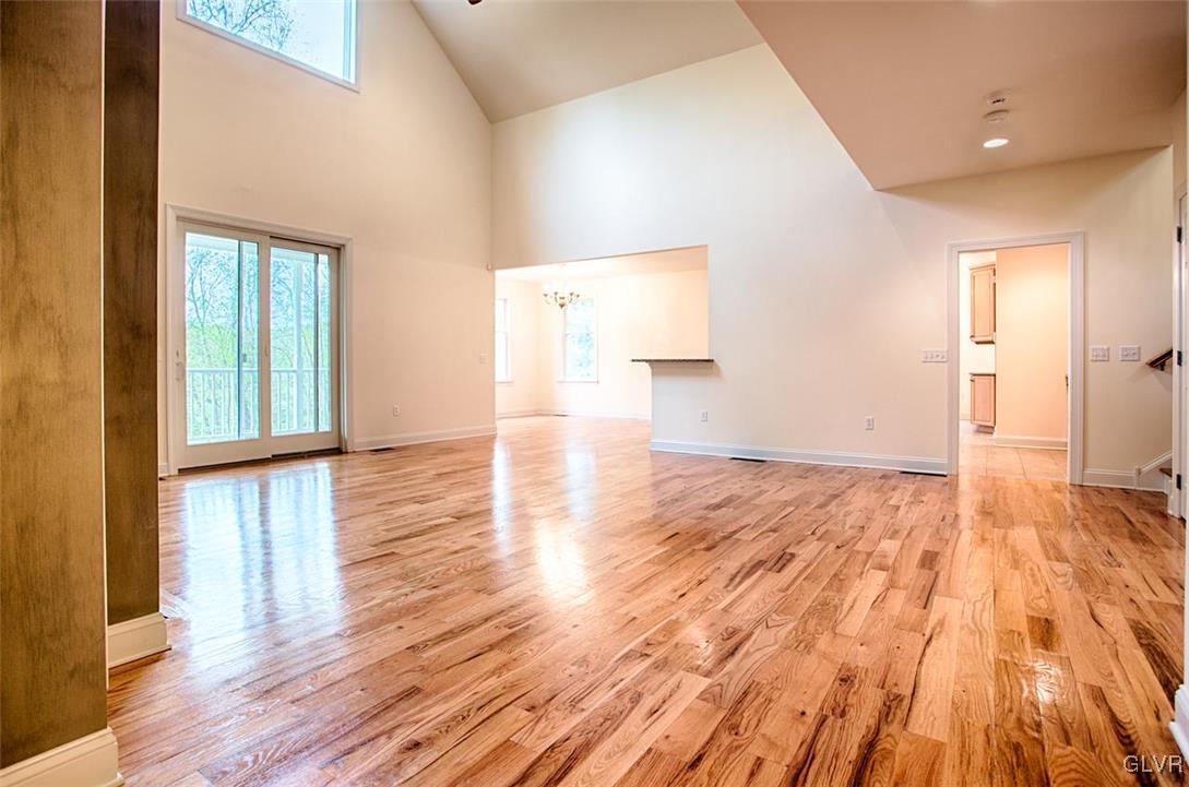 4261 Helms Road Hellertown, PA 18055 - Photo 5 of 47