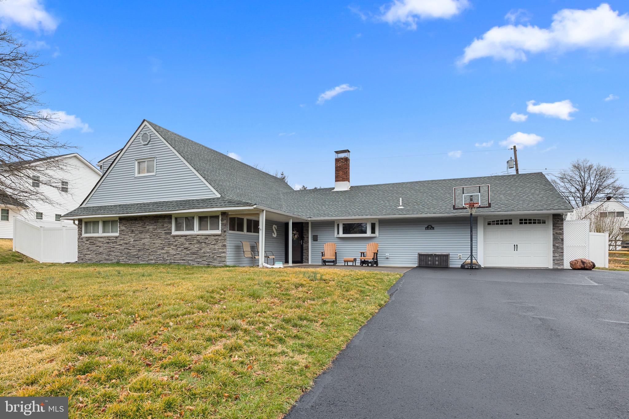 14 Rust Hill Road Levittown, PA 19056 - Photo 1 of 35
