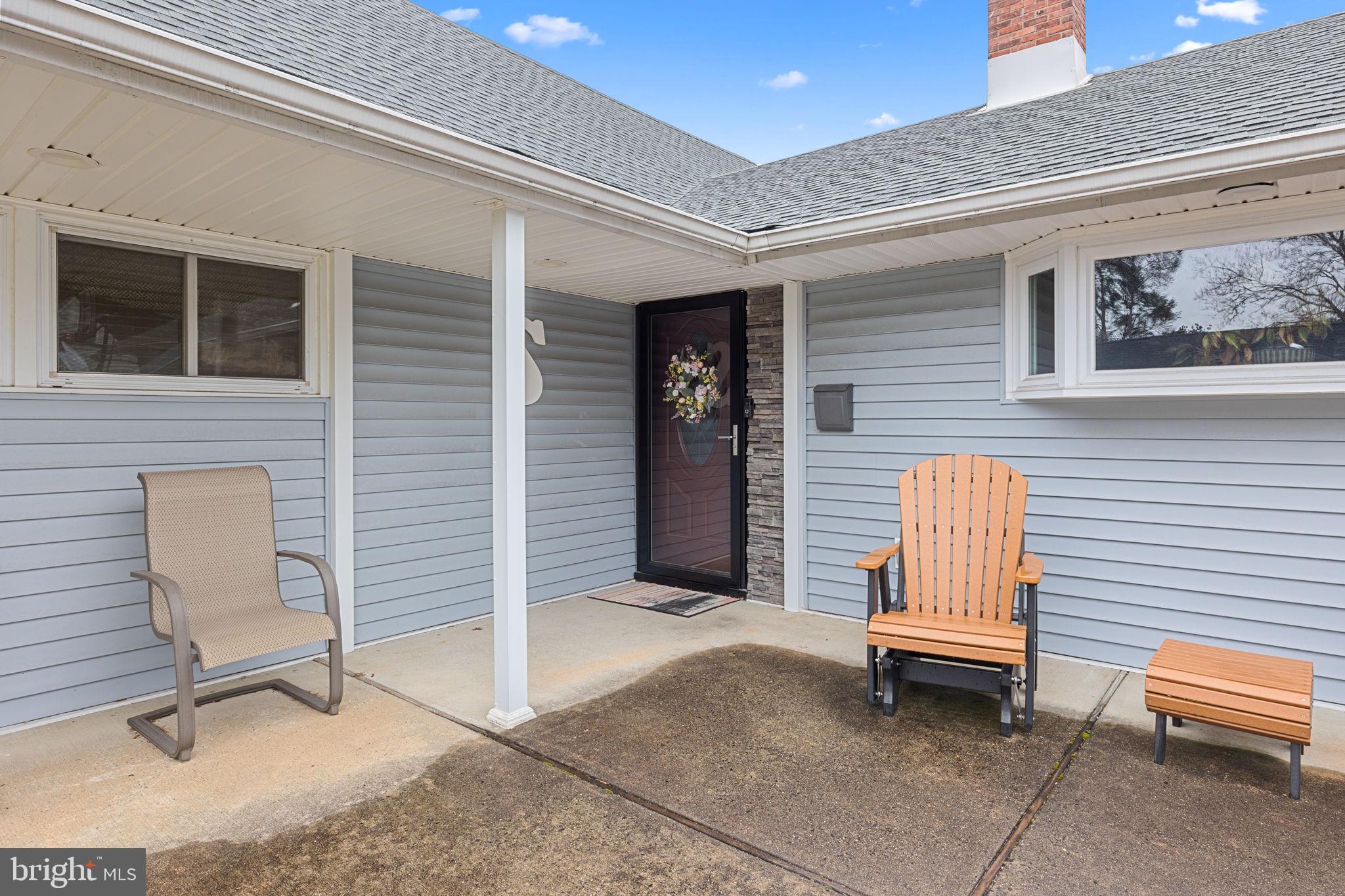 14 Rust Hill Road Levittown, PA 19056 - Photo 3 of 35