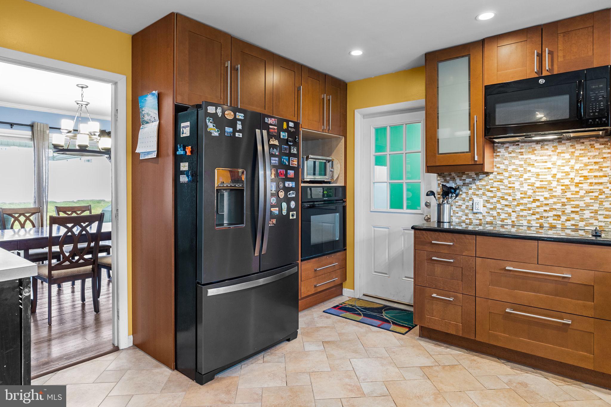 14 Rust Hill Road Levittown, PA 19056 - Photo 6 of 35