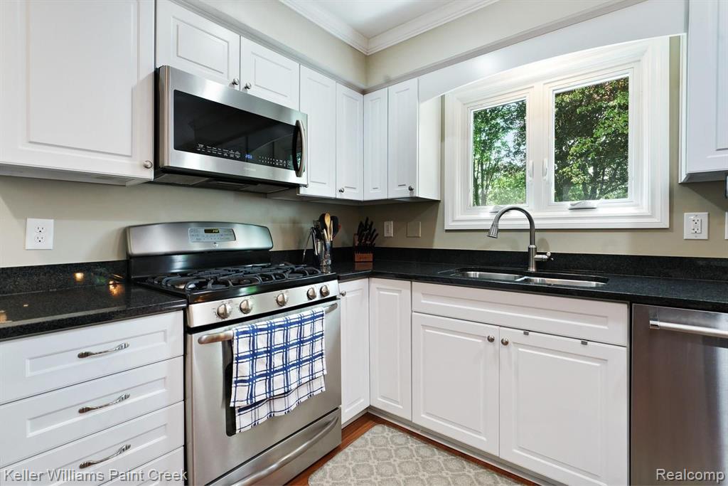 1491 Biggers Drive Rochester Hills, MI 48309 - Photo 20 of 42