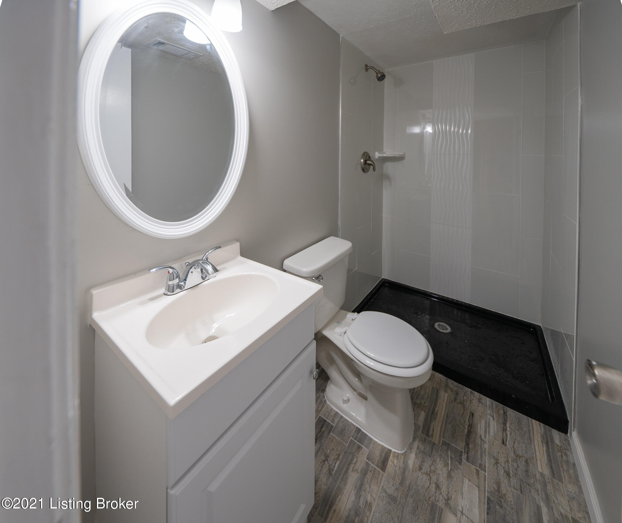 8904 Terry Road Louisville, KY 40258 - Photo 26 of 38 DSC00556