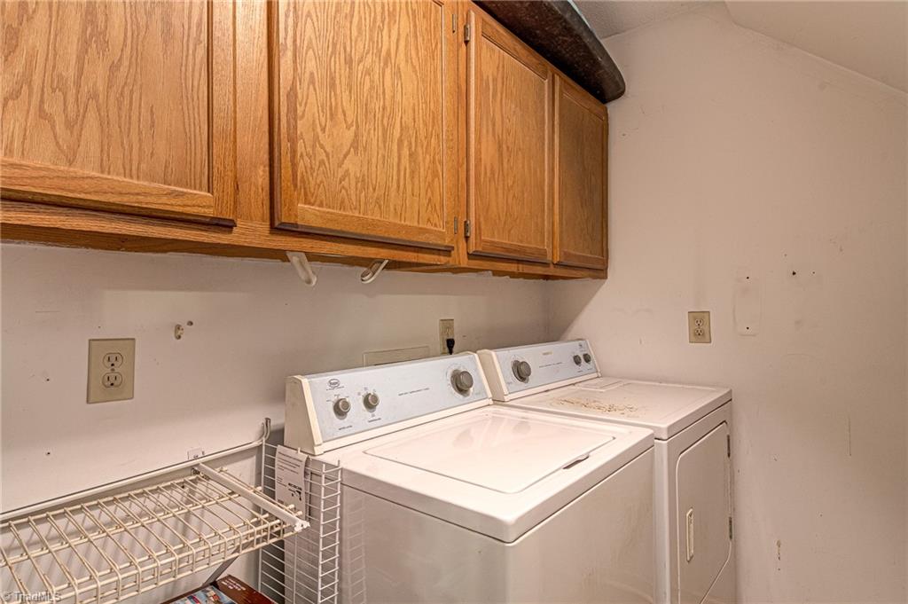 3205 Spring Mill Road Greensboro, NC 27406 - Photo 8 of 33 Gallery Image 8