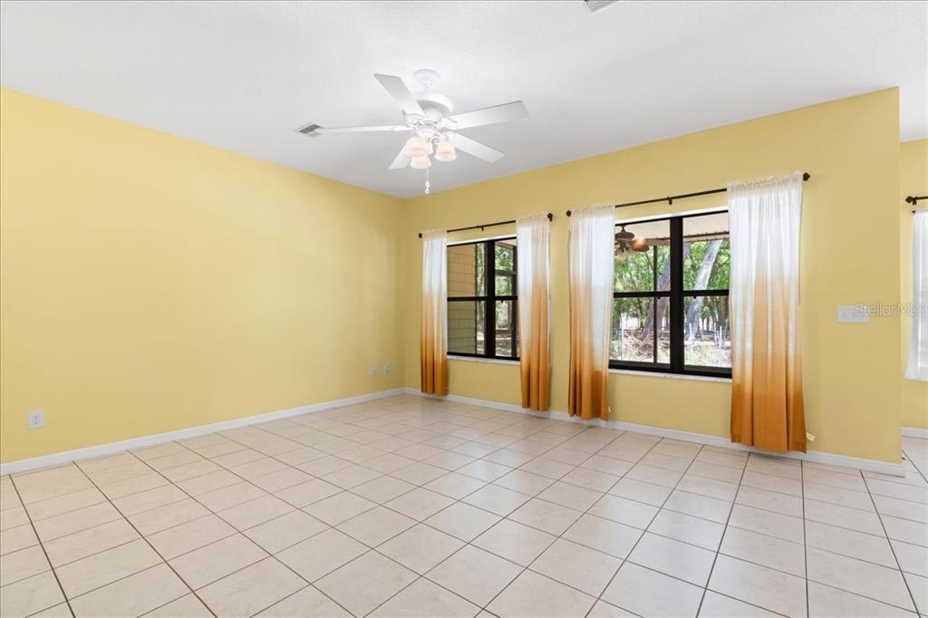 124 Mandarin Lake Road Melrose, FL 32666 - Photo 8 of 46 Gallery Image 8