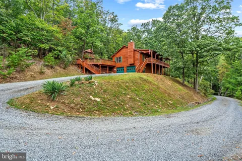 a house view with a outdoor space