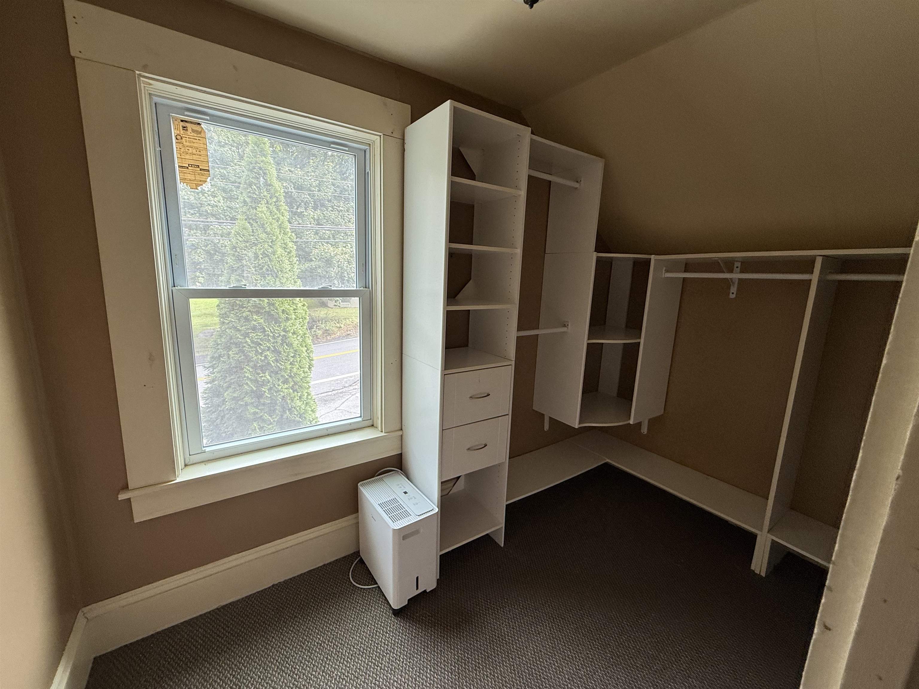 206 Chester Road Auburn, NH 03032 - Photo 22 of 27 Gallery Image 22