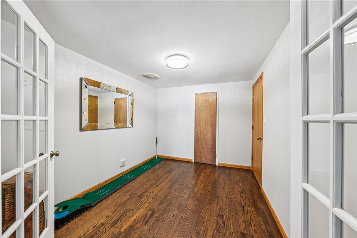 8912 South Ryan Road Hometown, IL 60456 - Photo 11 of 22