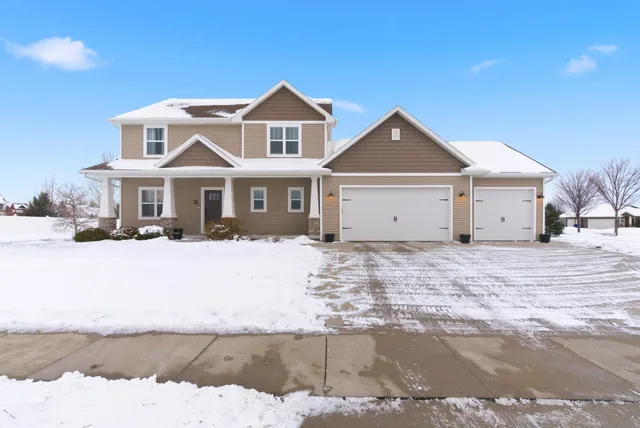 $559,900 | 4620 North Lightning Drive, Appleton, WI 54913