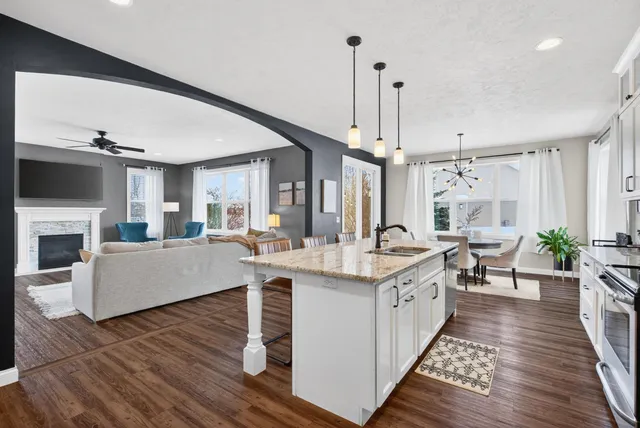 $559,900 | 4620 North Lightning Drive, Appleton, WI 54913