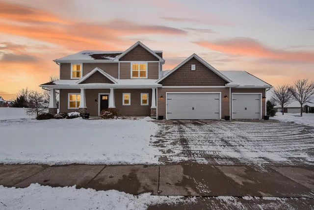 $559,900 | 4620 North Lightning Drive, Appleton, WI 54913