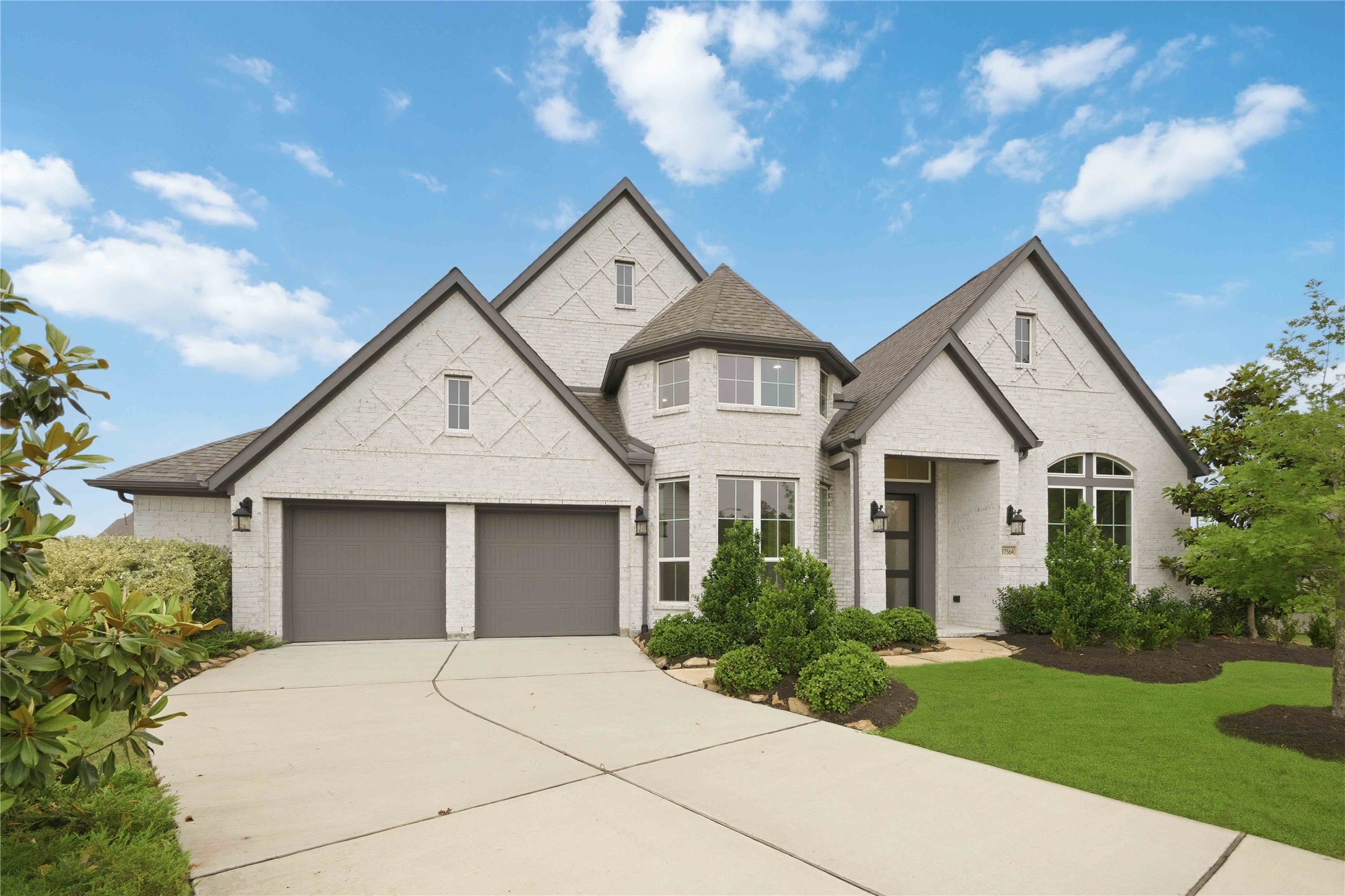 17564 Watercolor Way Conroe, TX 77302 - Photo 2 of 42 Luxury 4 bedroom, 3.5 bath home, located in the master planned community of Artavia, built my Ravenna Homes