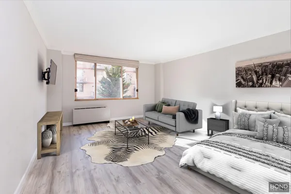 $550,000 | 393 West 49th Street, Unit 3OO | Hell's Kitchen