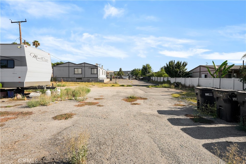 22950 Markham Street Perris, CA 92570 - Photo 18 of 19