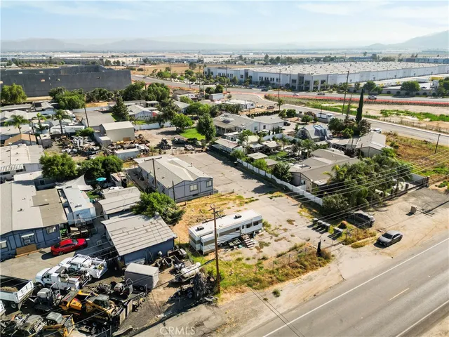 $350,000 | 22950 Markham Street, Perris, CA 92570