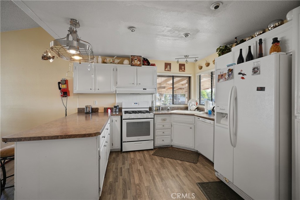 22950 Markham Street Perris, CA 92570 - Photo 7 of 19