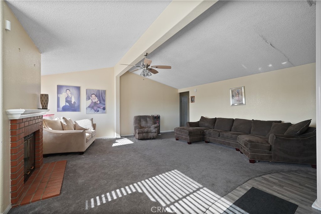 22950 Markham Street Perris, CA 92570 - Photo 8 of 19