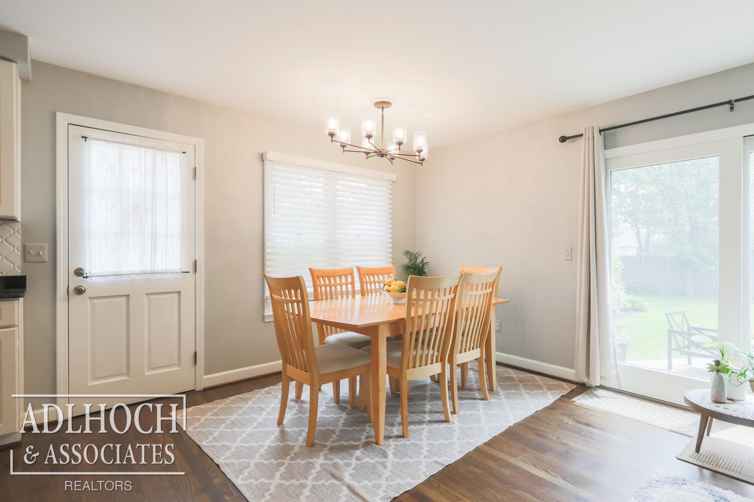 445 Roland Road Grosse Pointe, MI 48236 - Photo 6 of 20 50124229-5.JPG