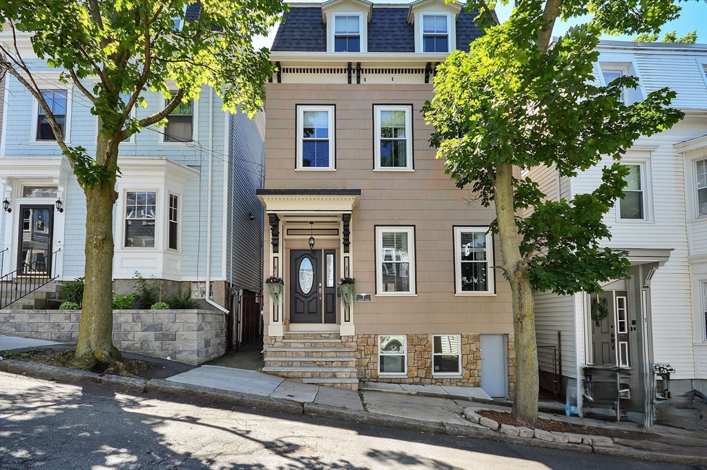 9 Atlantic Street Boston, MA 02127 - Photo 2 of 26