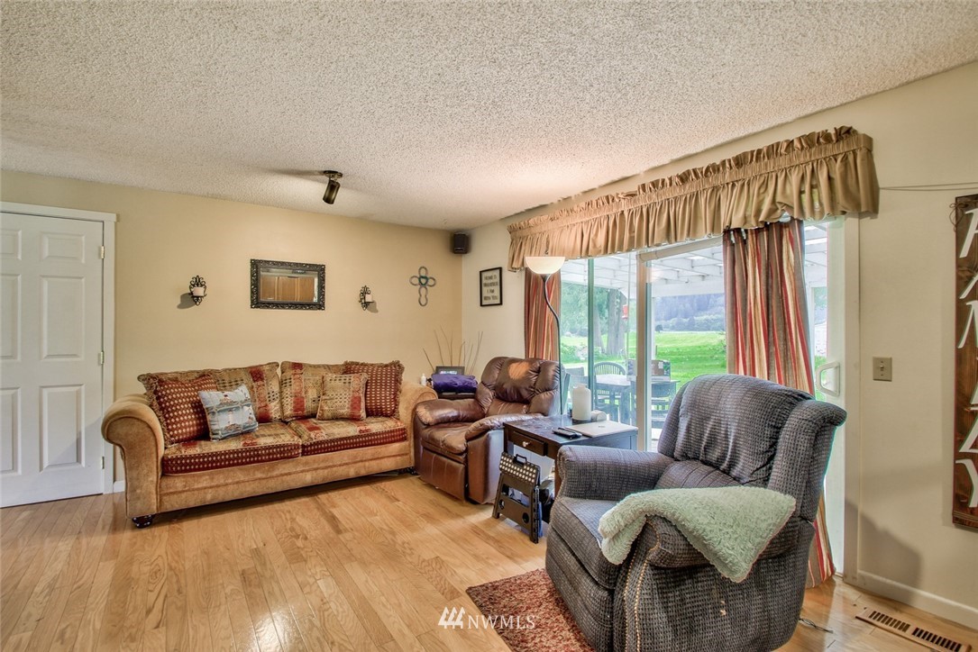 10152 Ridge Place Sedro-Woolley, WA 98284 - Photo 13 of 25 Gallery Image 13